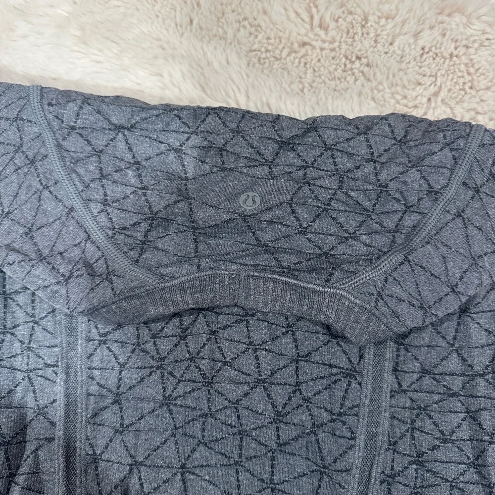 lululemon athletica Gray Short Sleeve Tee - Picture 2 of 2